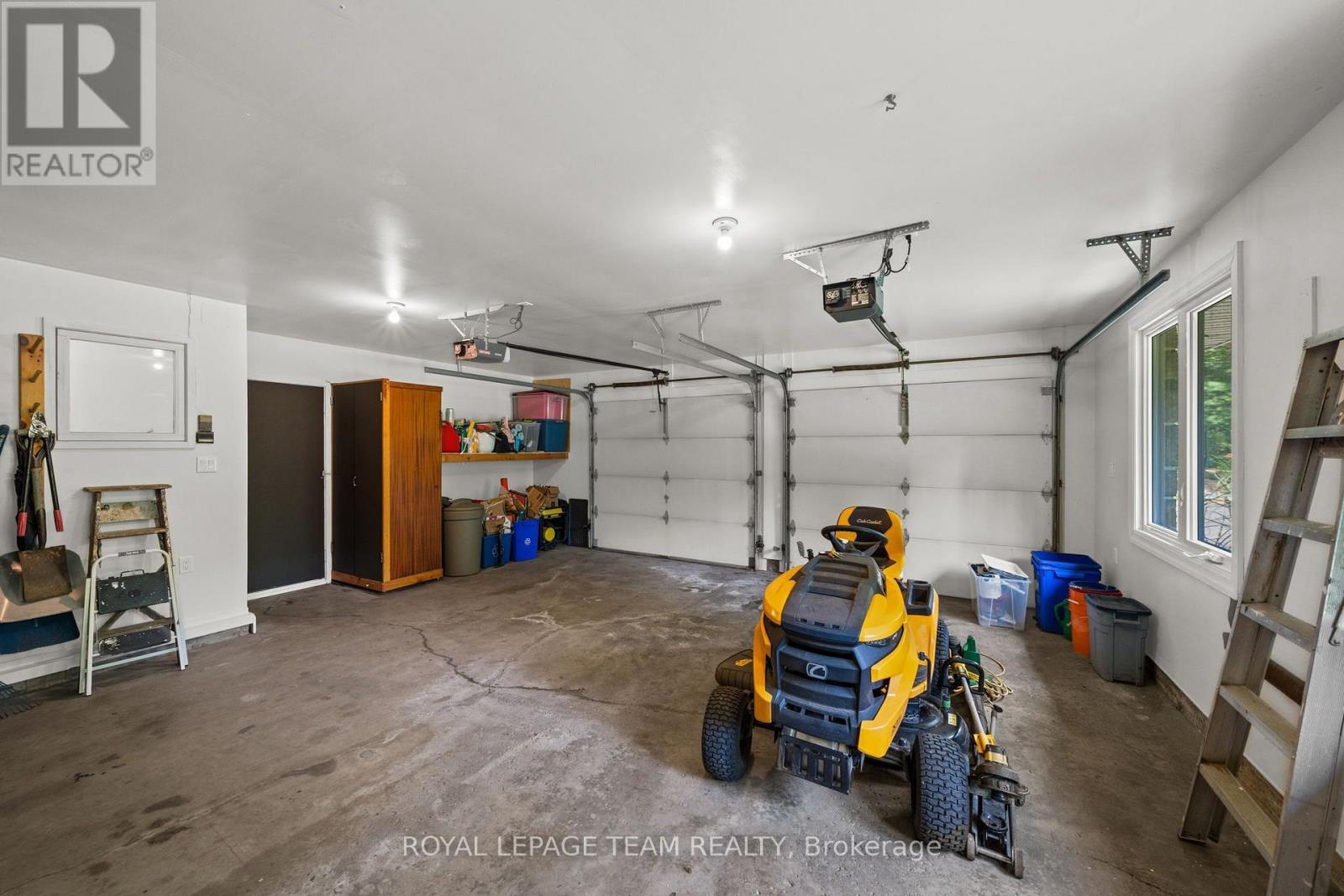 5 Peggs Lane, Mcnab/Braeside, ON - Indoor Photo Showing Garage