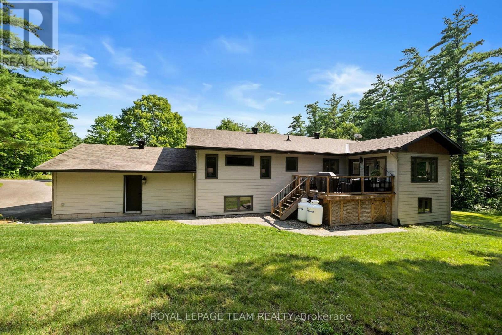 5 Peggs Lane, Mcnab/Braeside, ON - Outdoor With Deck Patio Veranda