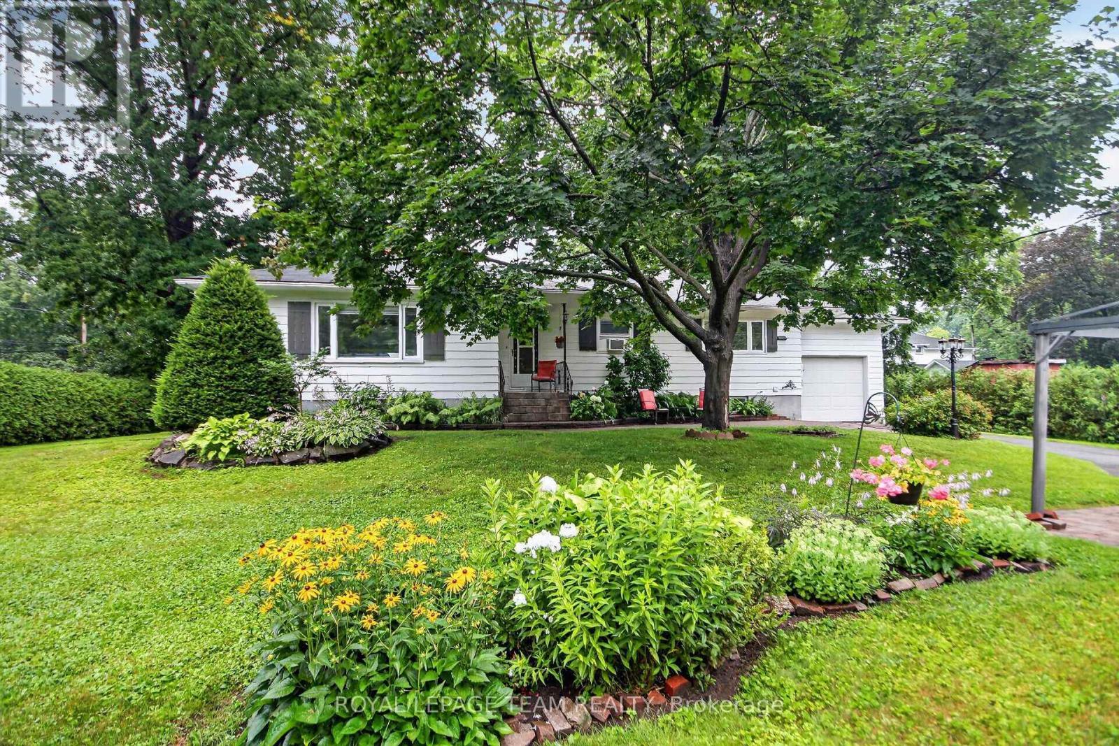 1003 St. Peter Street, Ottawa, ON - Outdoor