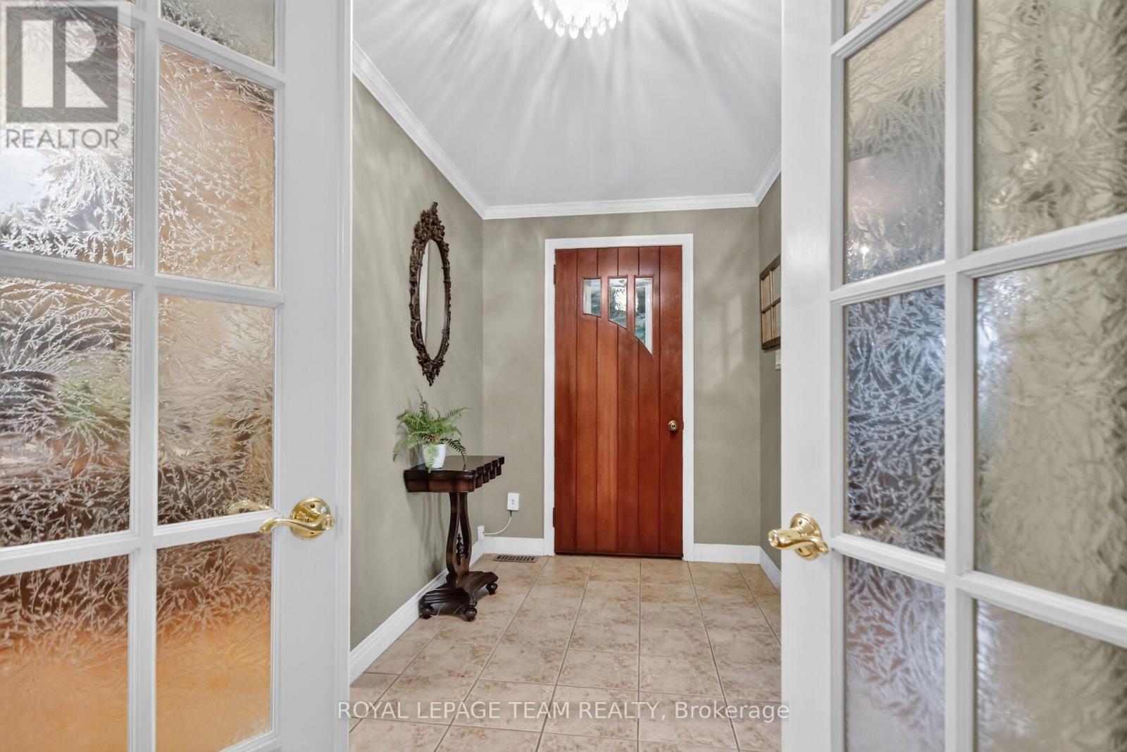 1003 St. Peter Street, Ottawa, ON - Indoor Photo Showing Other Room