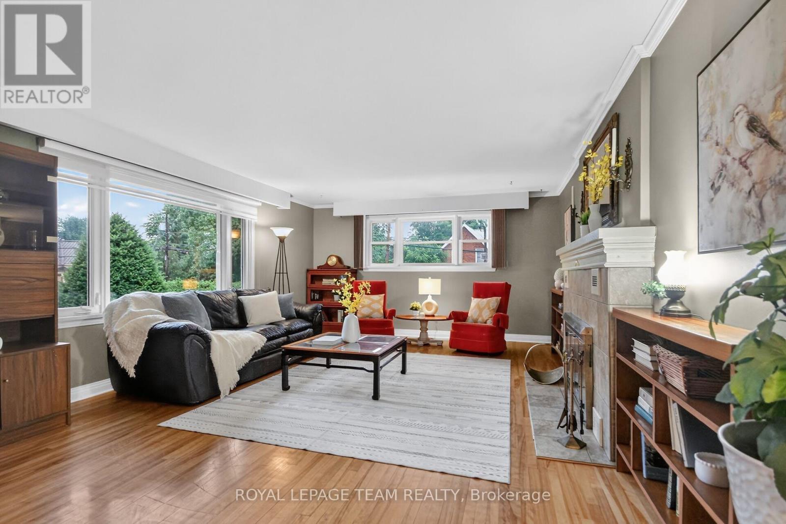 1003 St. Peter Street, Ottawa, ON - Indoor Photo Showing Living Room