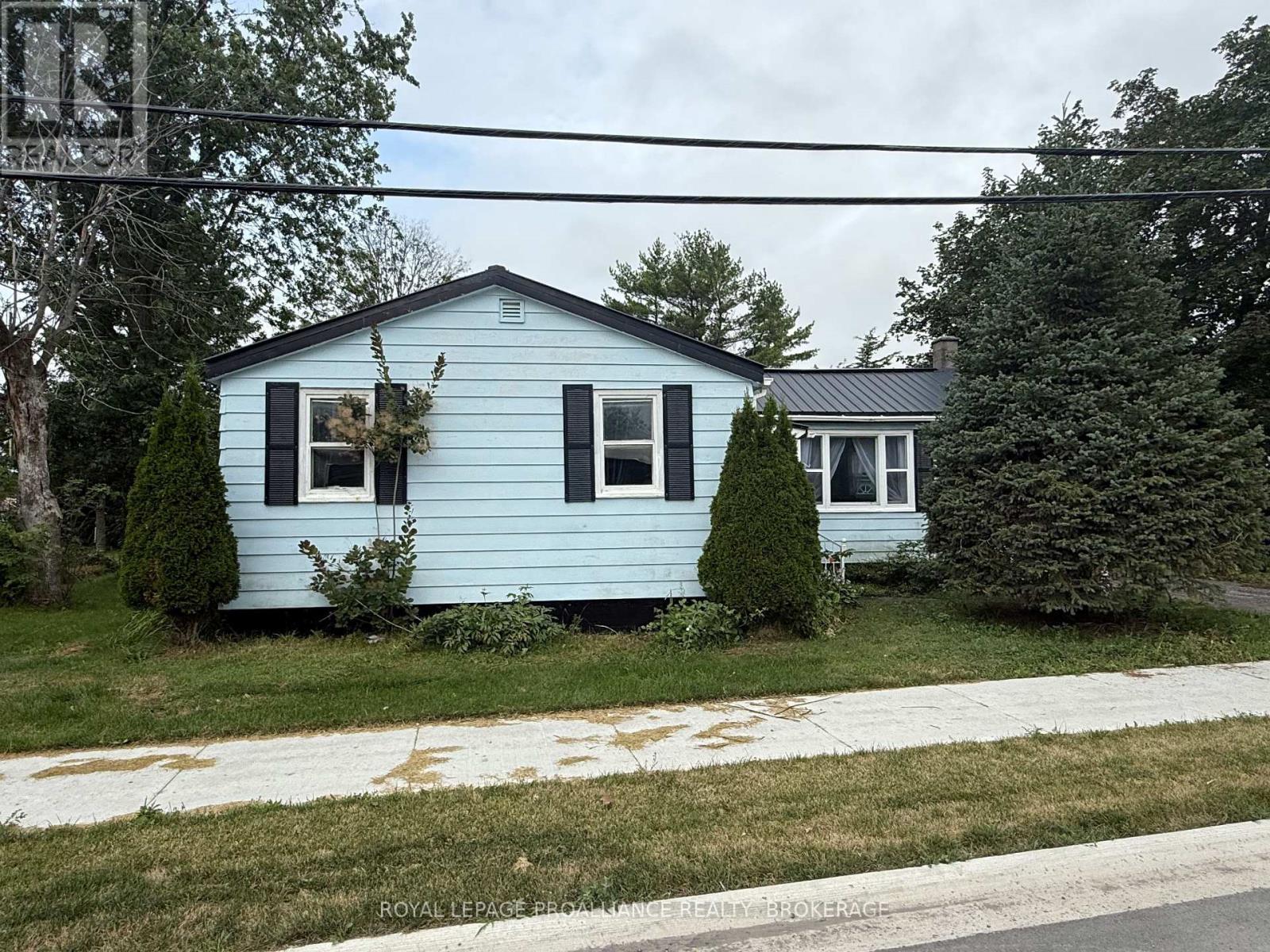 10 Potter Drive, Loyalist (Odessa), ON - Outdoor