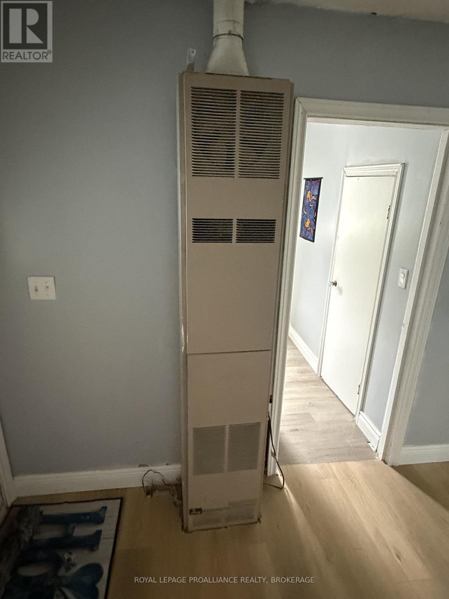 10 Potter Drive, Loyalist (Odessa), ON - Indoor Photo Showing Other Room