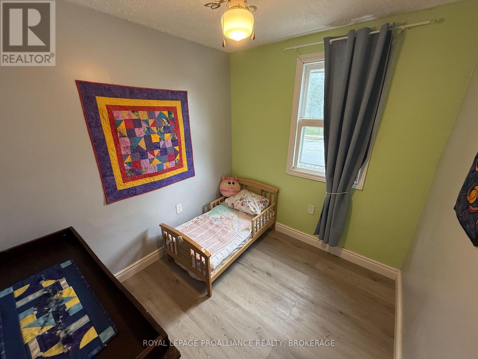 10 Potter Drive, Loyalist (Odessa), ON - Indoor Photo Showing Bedroom