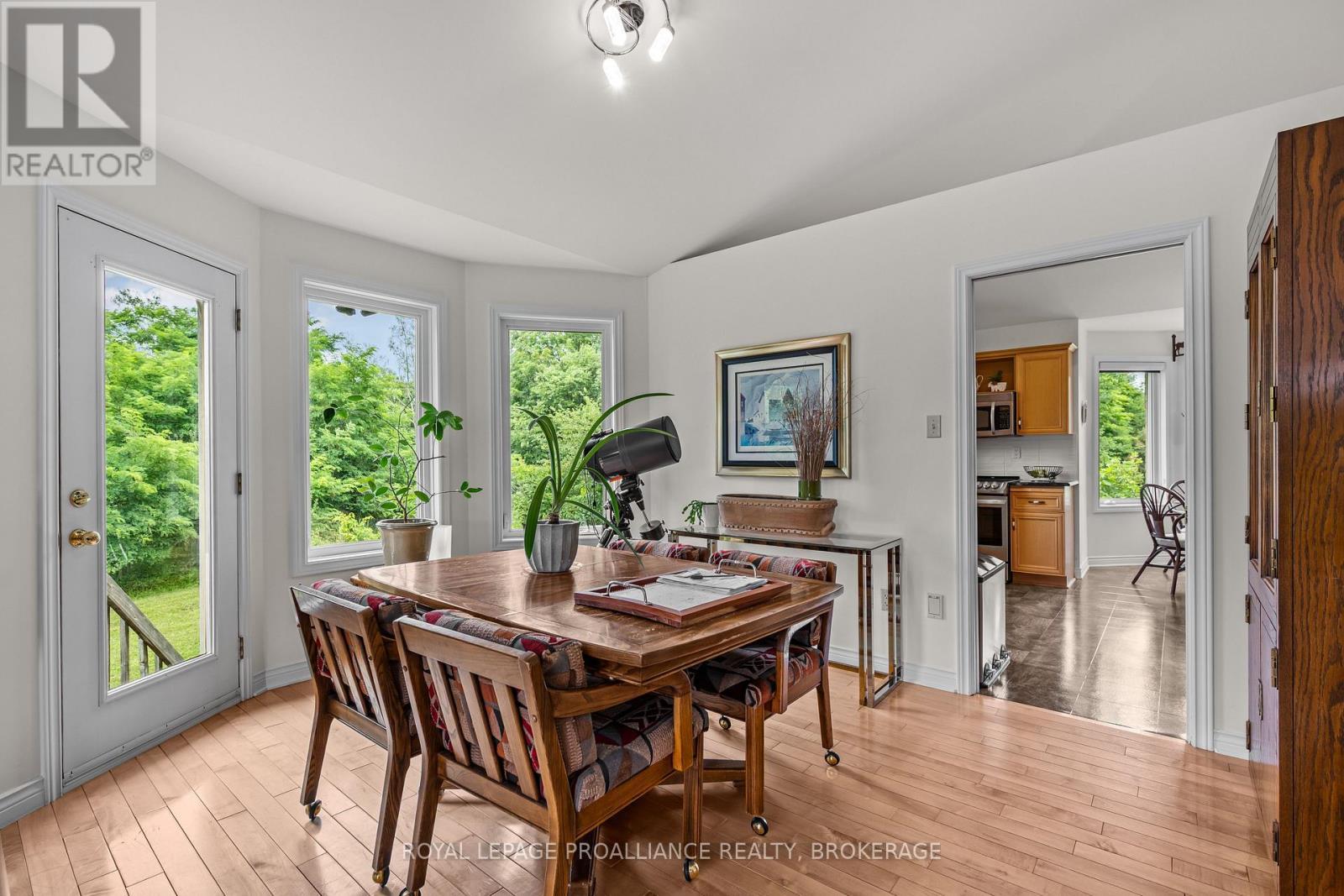 3570 Desert Lake Road, Frontenac (Frontenac South), ON - Indoor Photo Showing Dining Room
