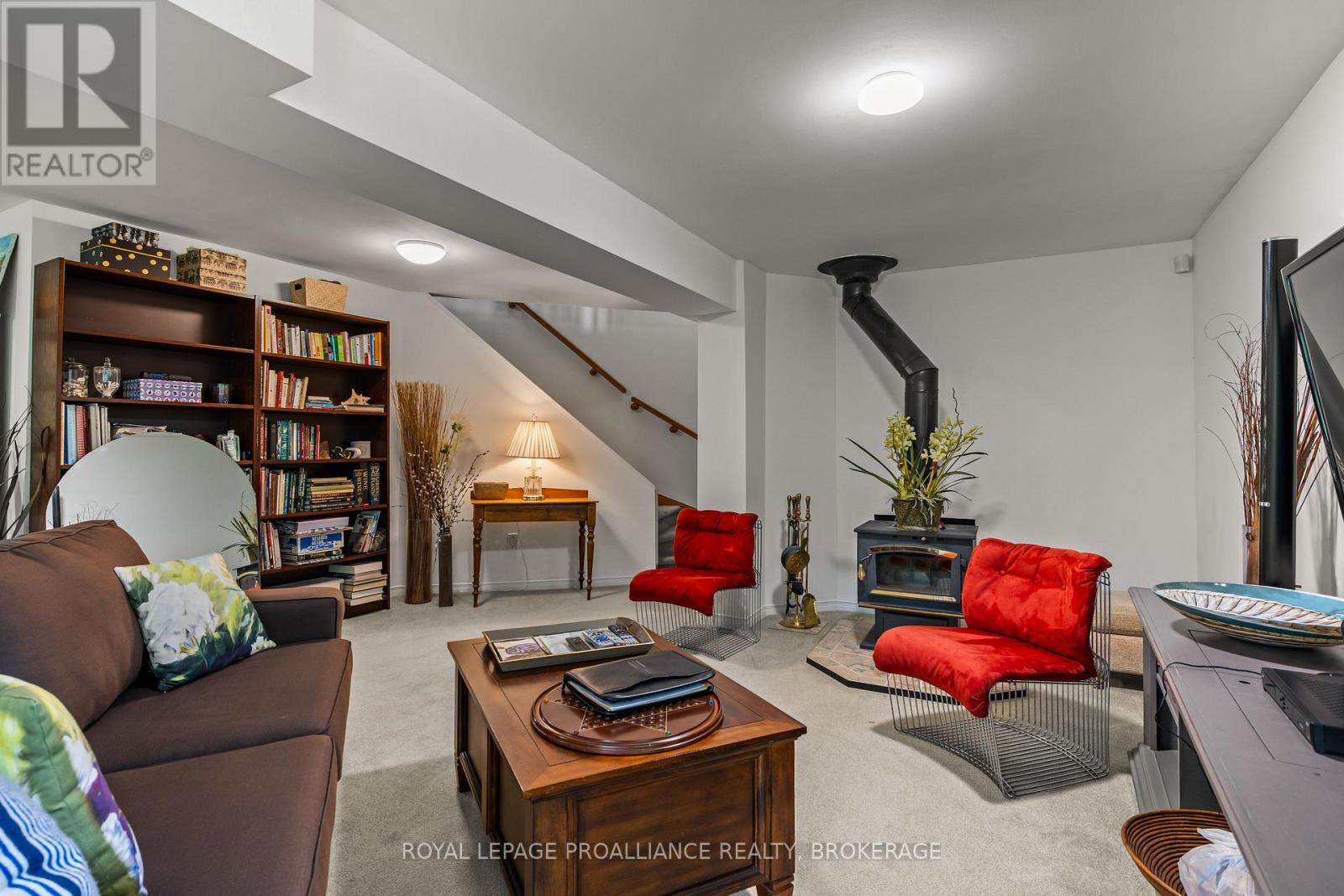 3570 Desert Lake Road, Frontenac (Frontenac South), ON - Indoor
