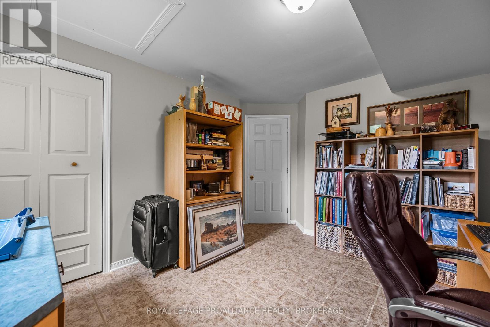 3570 Desert Lake Road, Frontenac (Frontenac South), ON - Indoor