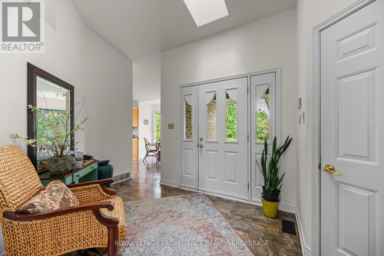 3570 Desert Lake Road, Frontenac (Frontenac South), ON - Indoor