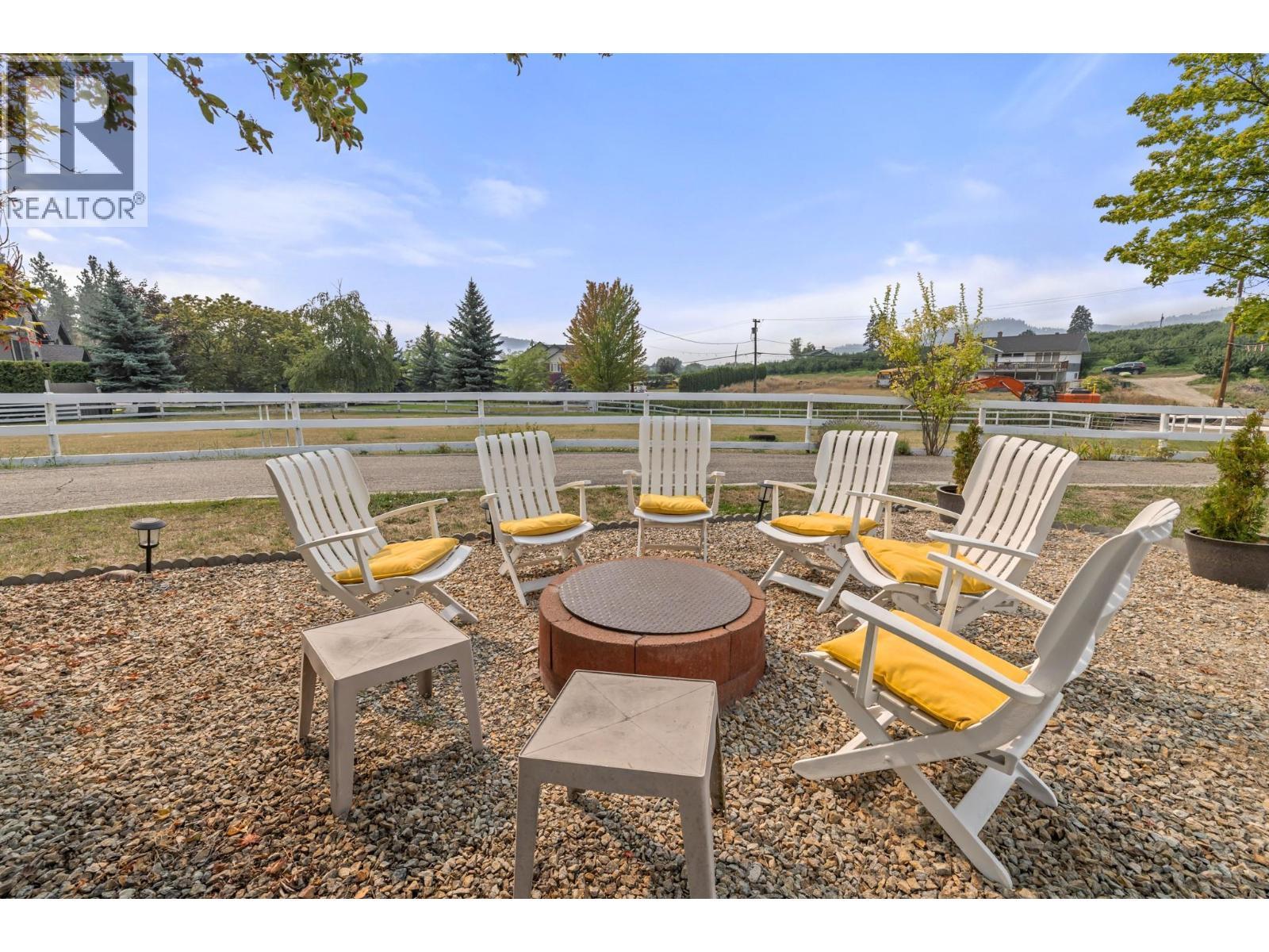 535 Curtis Road, Kelowna, BC - Outdoor