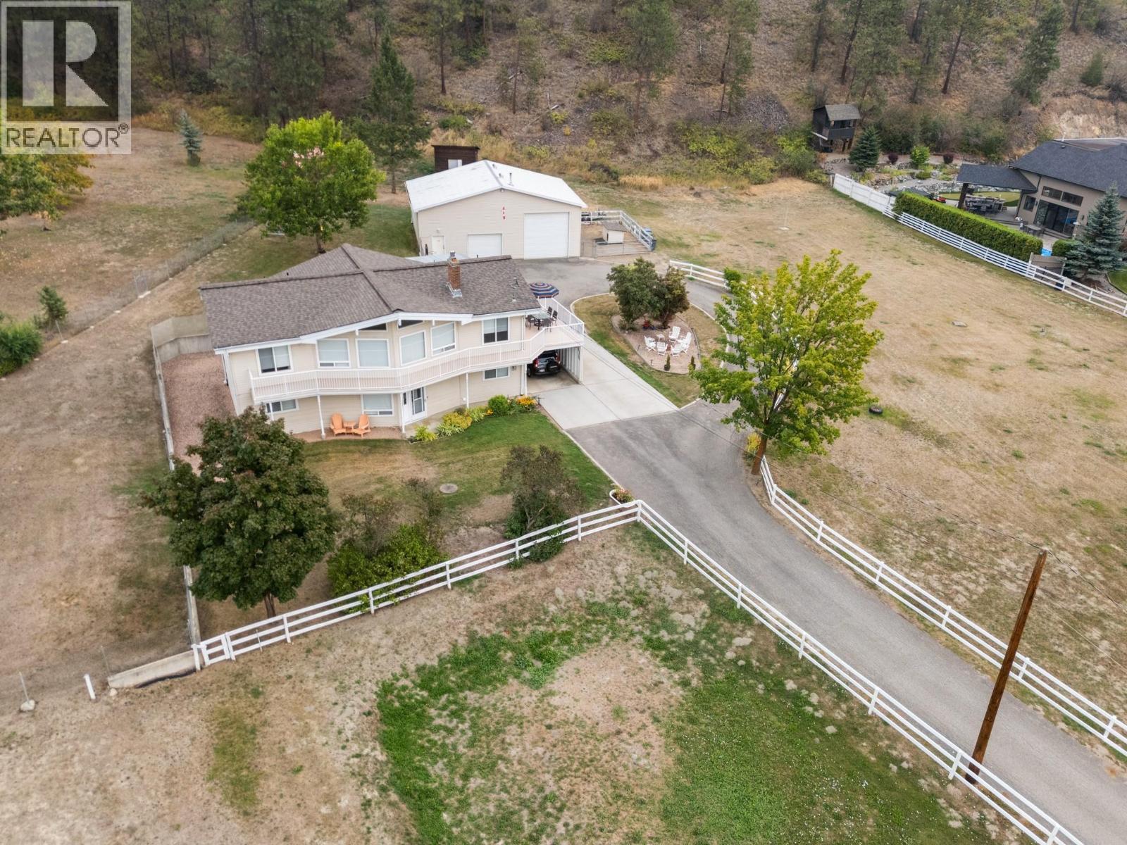 535 Curtis Road, Kelowna, BC - Outdoor