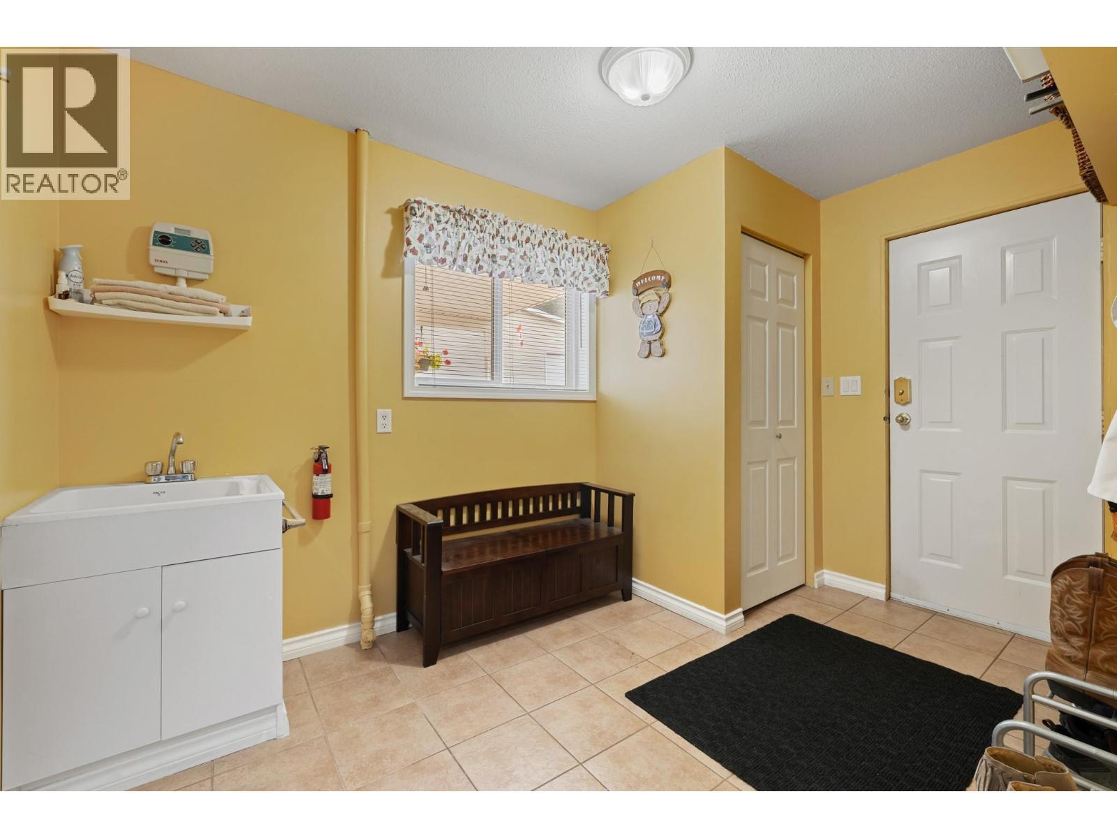 535 Curtis Road, Kelowna, BC - Indoor Photo Showing Other Room