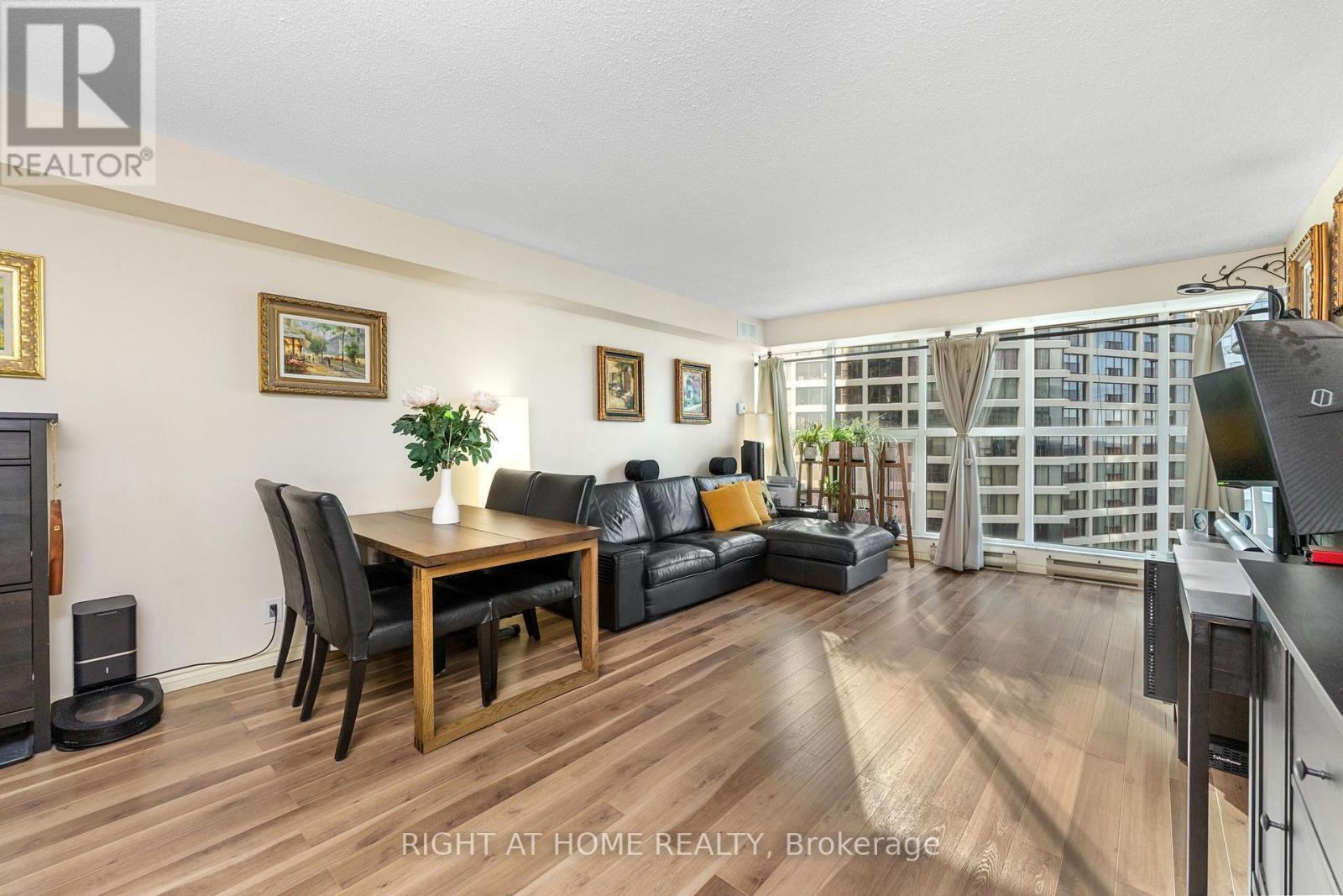 2306 - 77 Harbour Square, Toronto, ON - Indoor