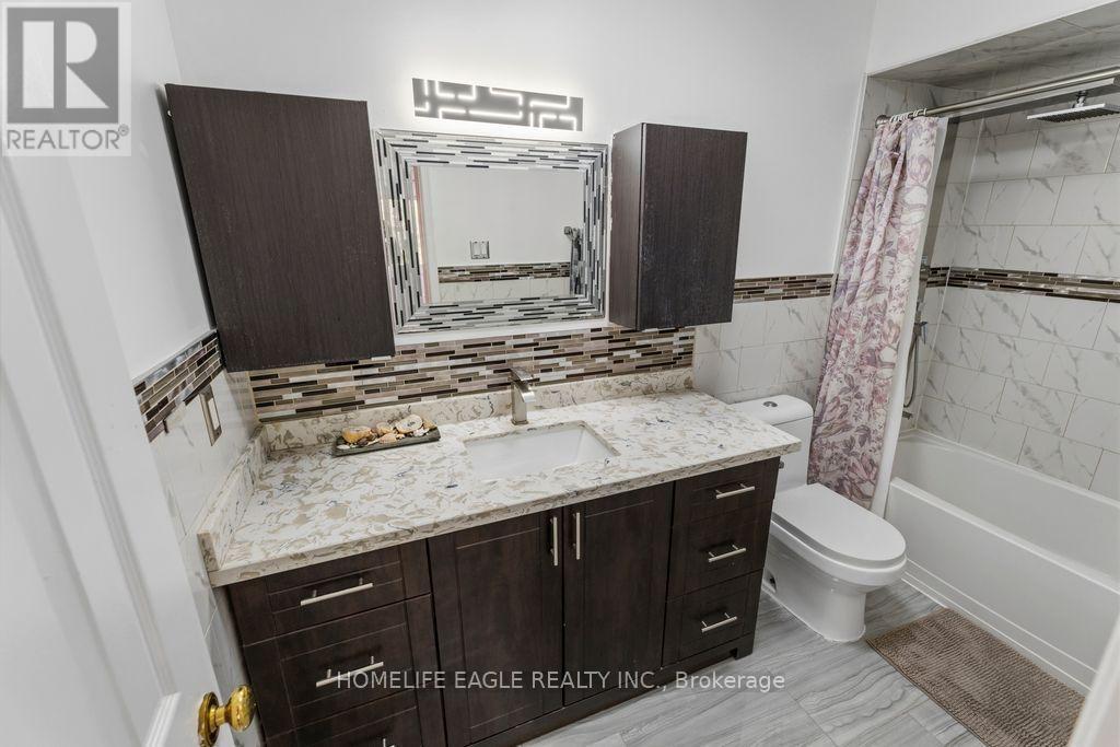 156 Heale Avenue, Toronto, ON - Indoor Photo Showing Bathroom