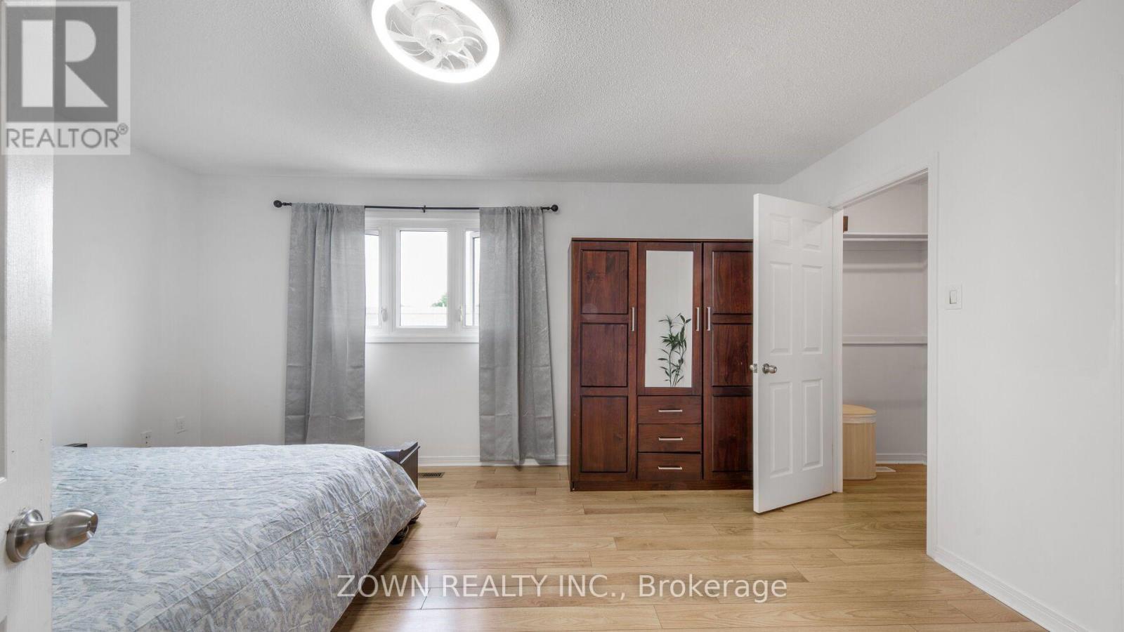 1542 Kirkrow Crescent, Mississauga, ON - Indoor Photo Showing Bedroom