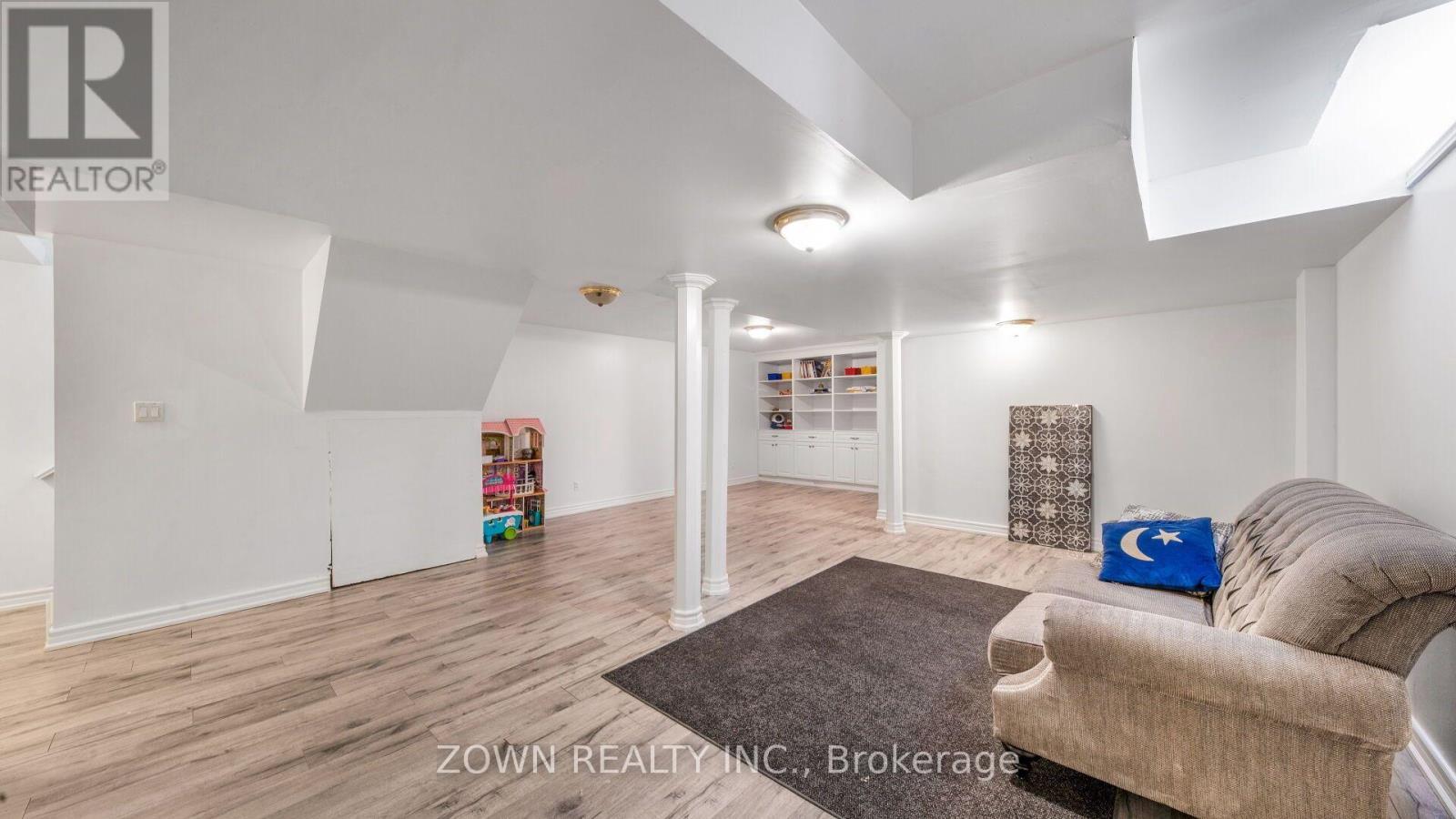1542 Kirkrow Crescent, Mississauga, ON - Indoor Photo Showing Other Room