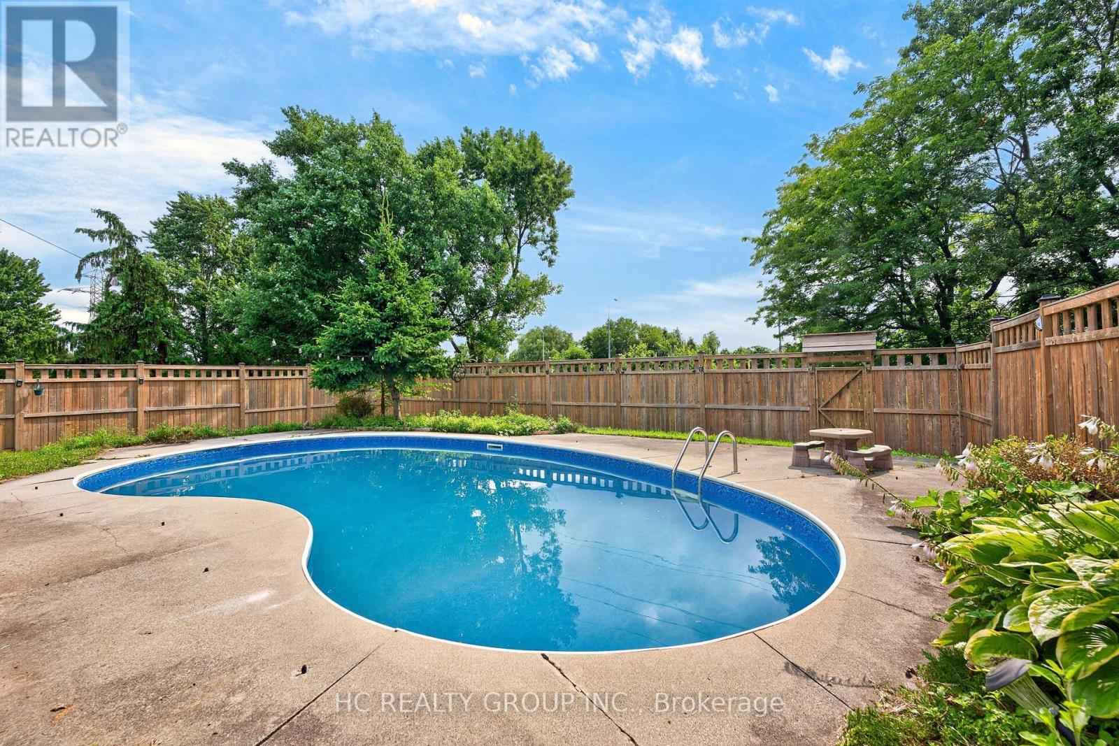 22 Fireside Drive, Hamilton, ON - Outdoor With In Ground Pool With Backyard