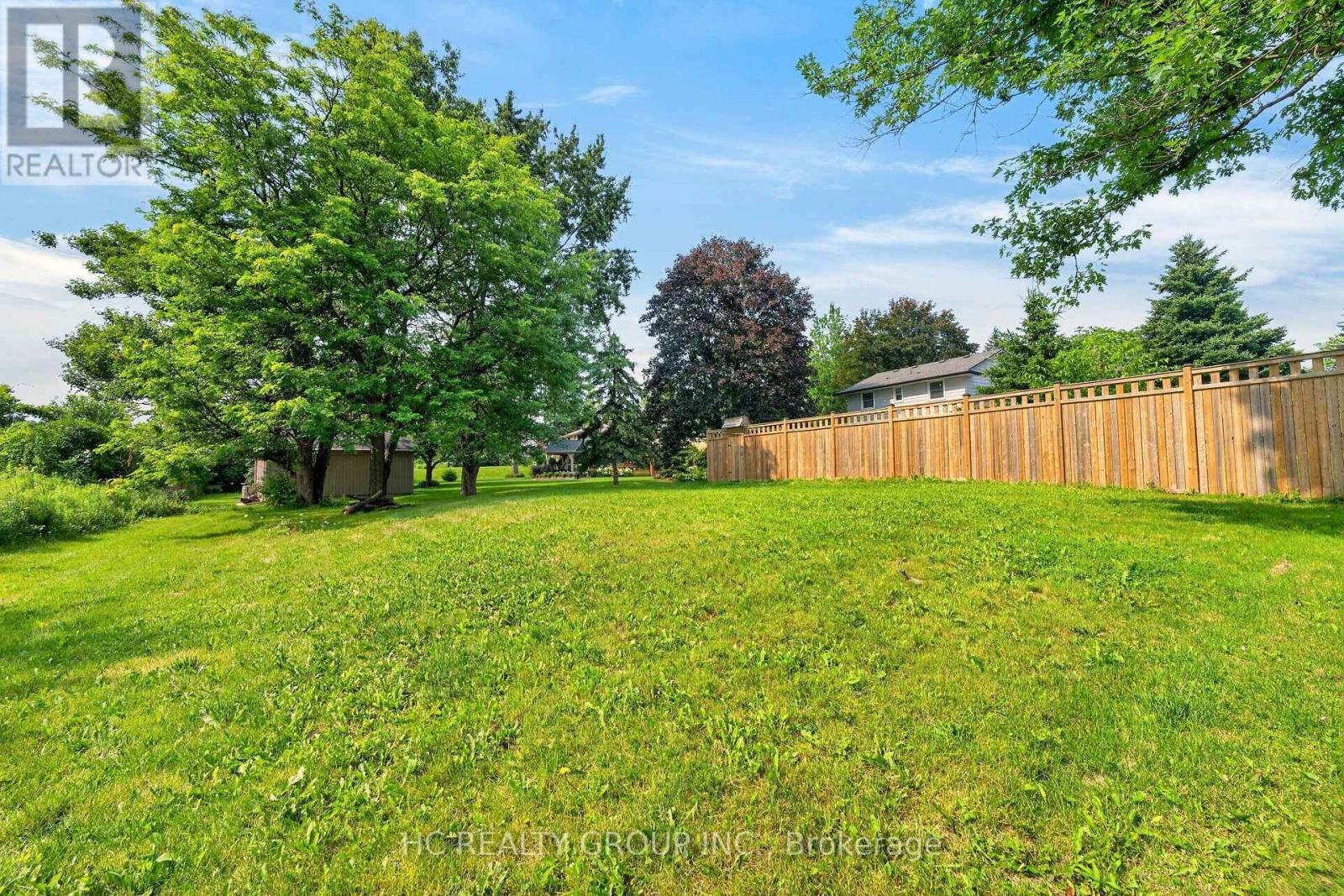 22 Fireside Drive, Hamilton, ON - Outdoor