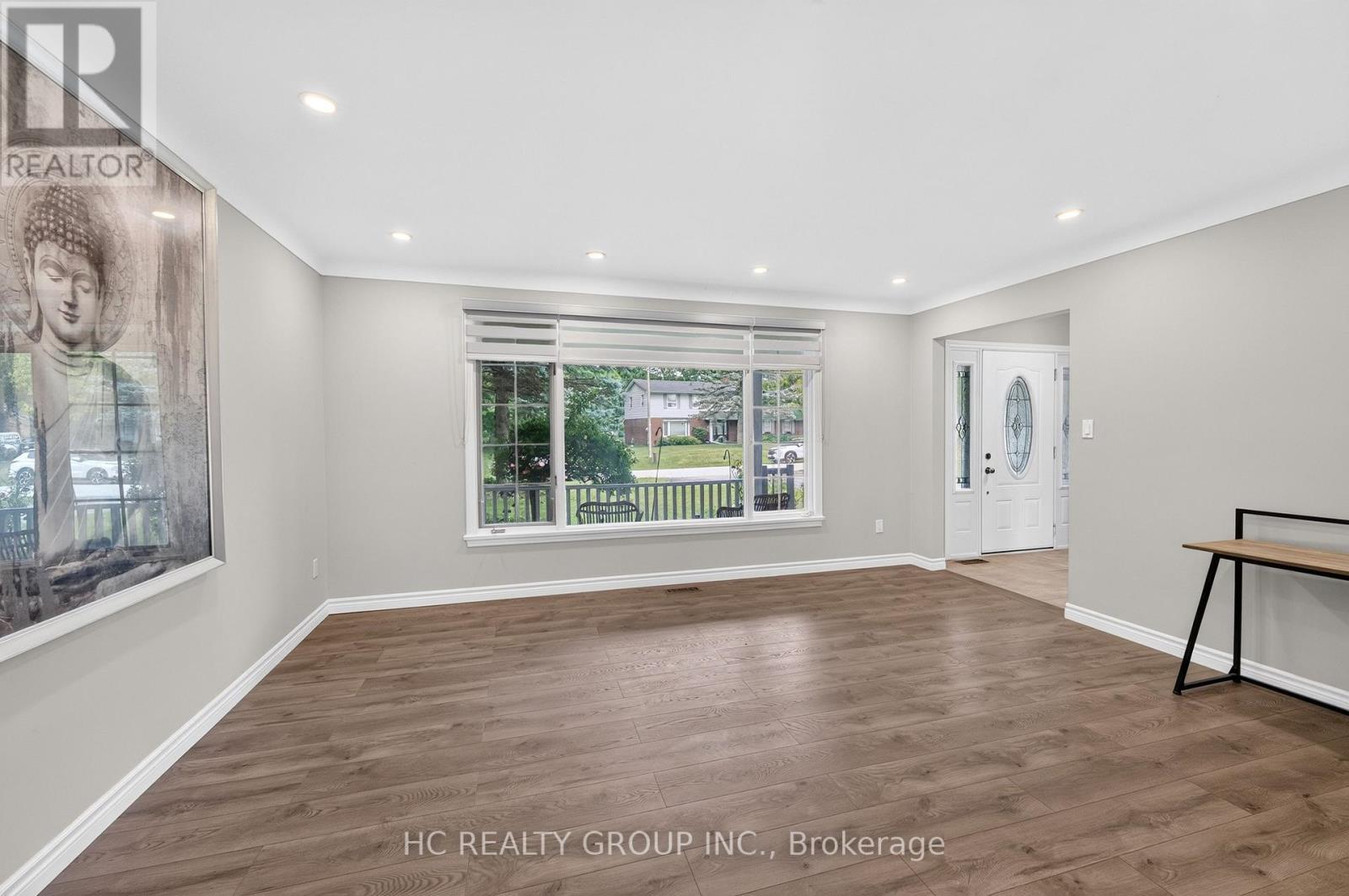 22 Fireside Drive, Hamilton, ON - Indoor Photo Showing Other Room