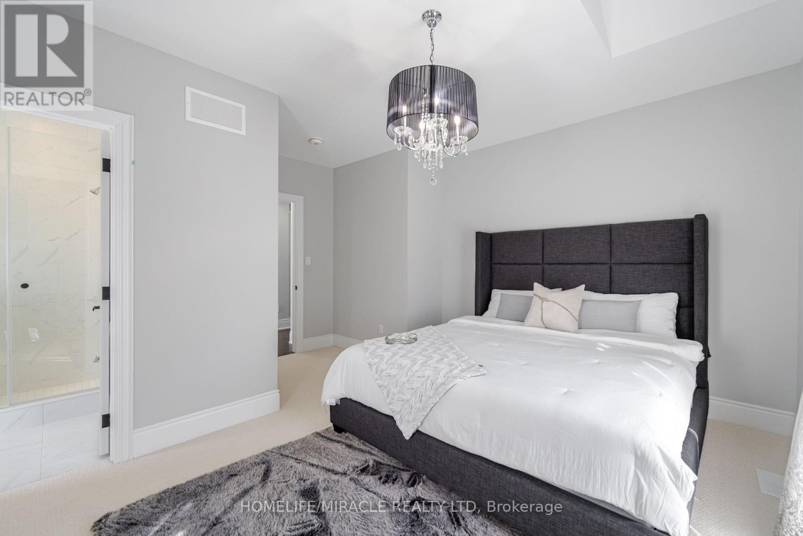 6 Stokes Drive, King, ON - Indoor Photo Showing Bedroom