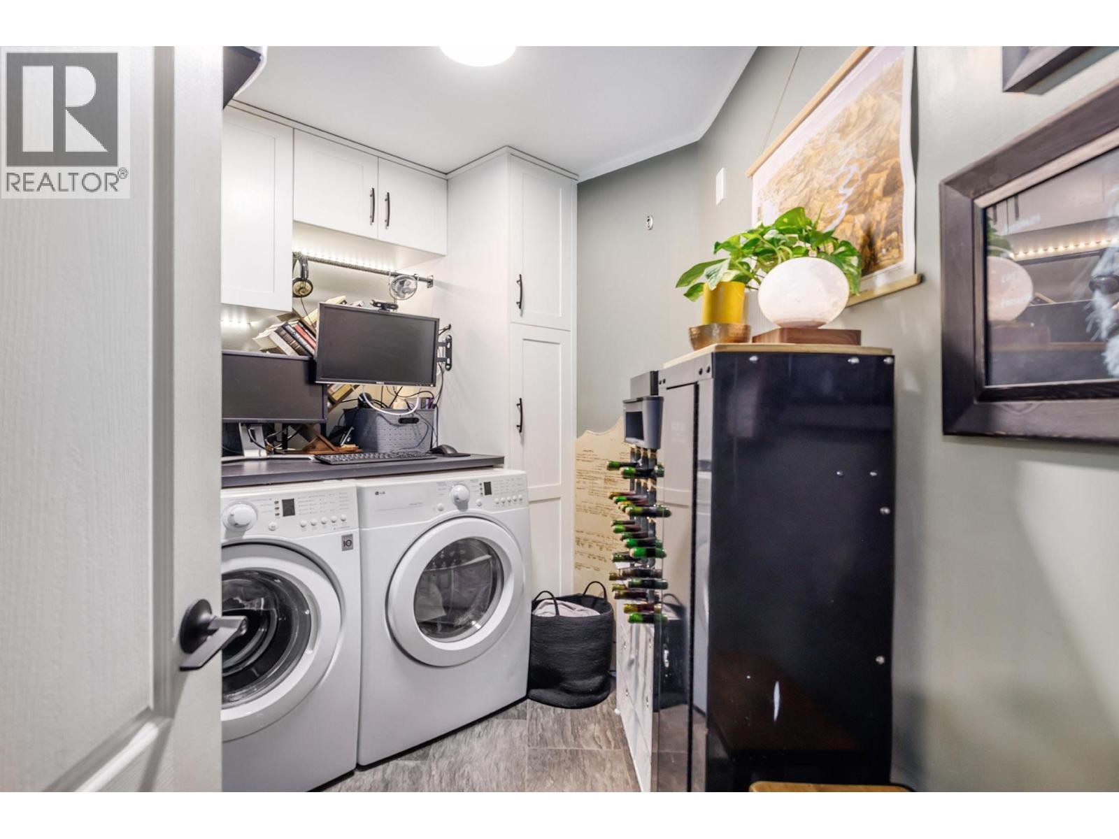 709 Houghton Road Unit# 315, Kelowna, BC - Indoor Photo Showing Laundry Room