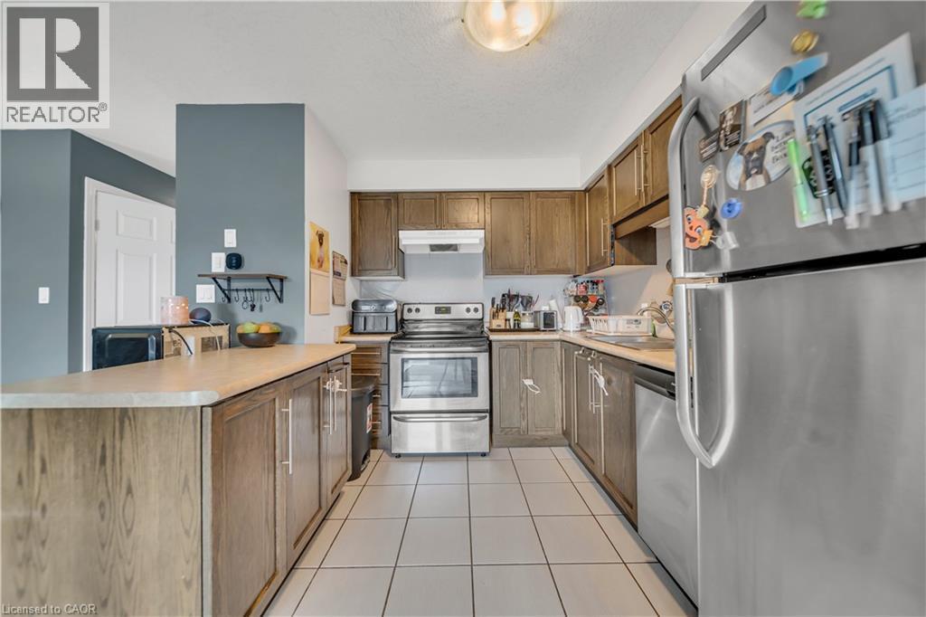 1450 Caen Avenue, Woodstock, ON - Indoor Photo Showing Kitchen