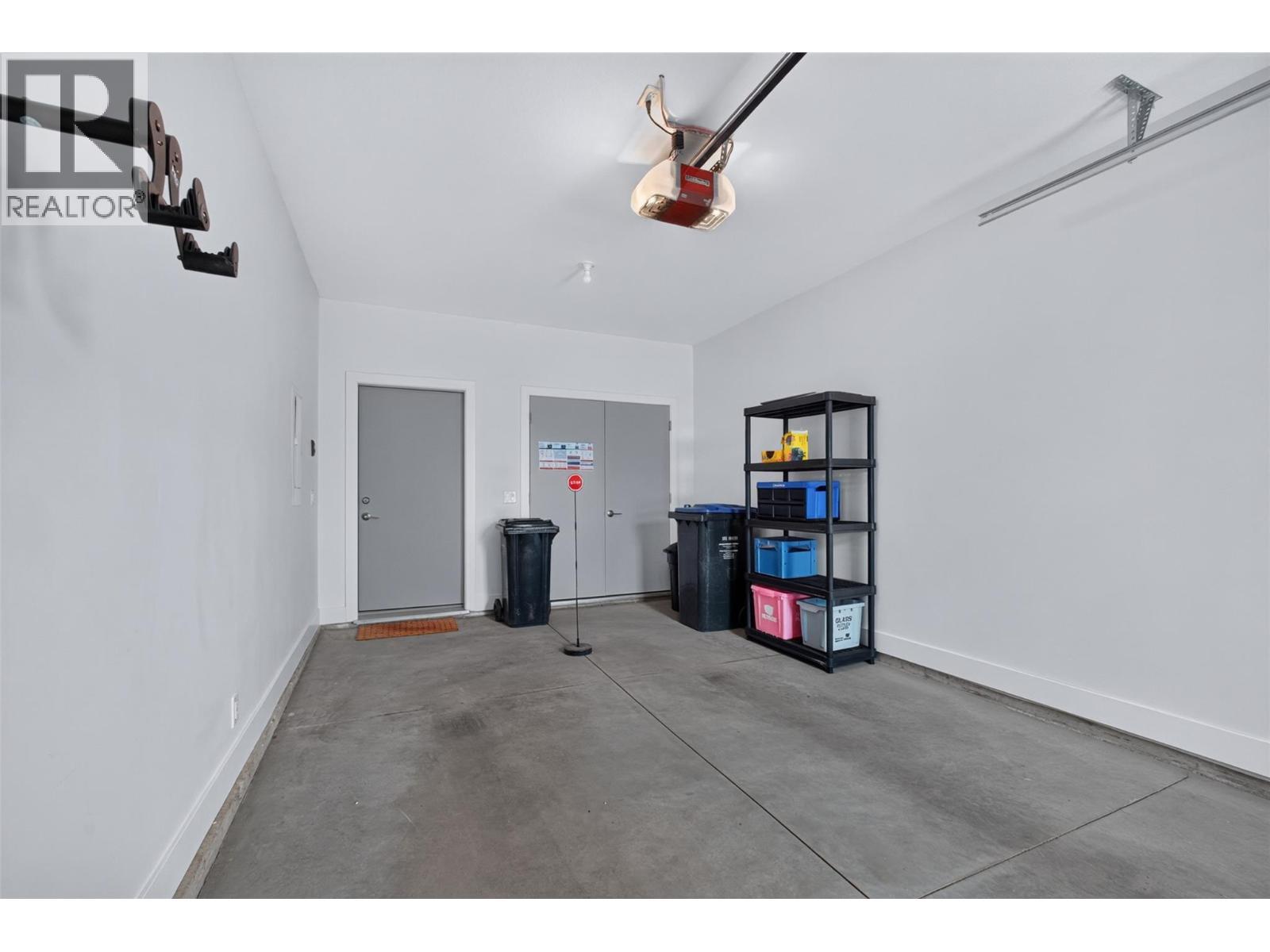 945 Borden Avenue Unit# 1, Kelowna, BC - Indoor Photo Showing Other Room