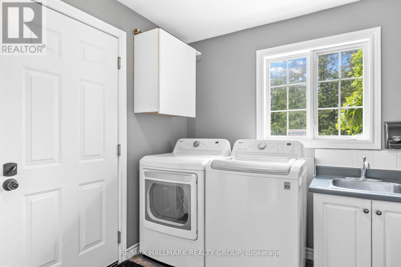 520 David Manchester Road, Ottawa, ON - Indoor Photo Showing Laundry Room