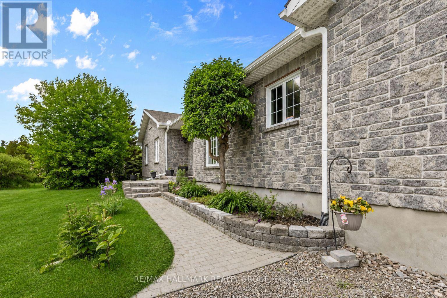 520 David Manchester Road, Ottawa, ON - Outdoor