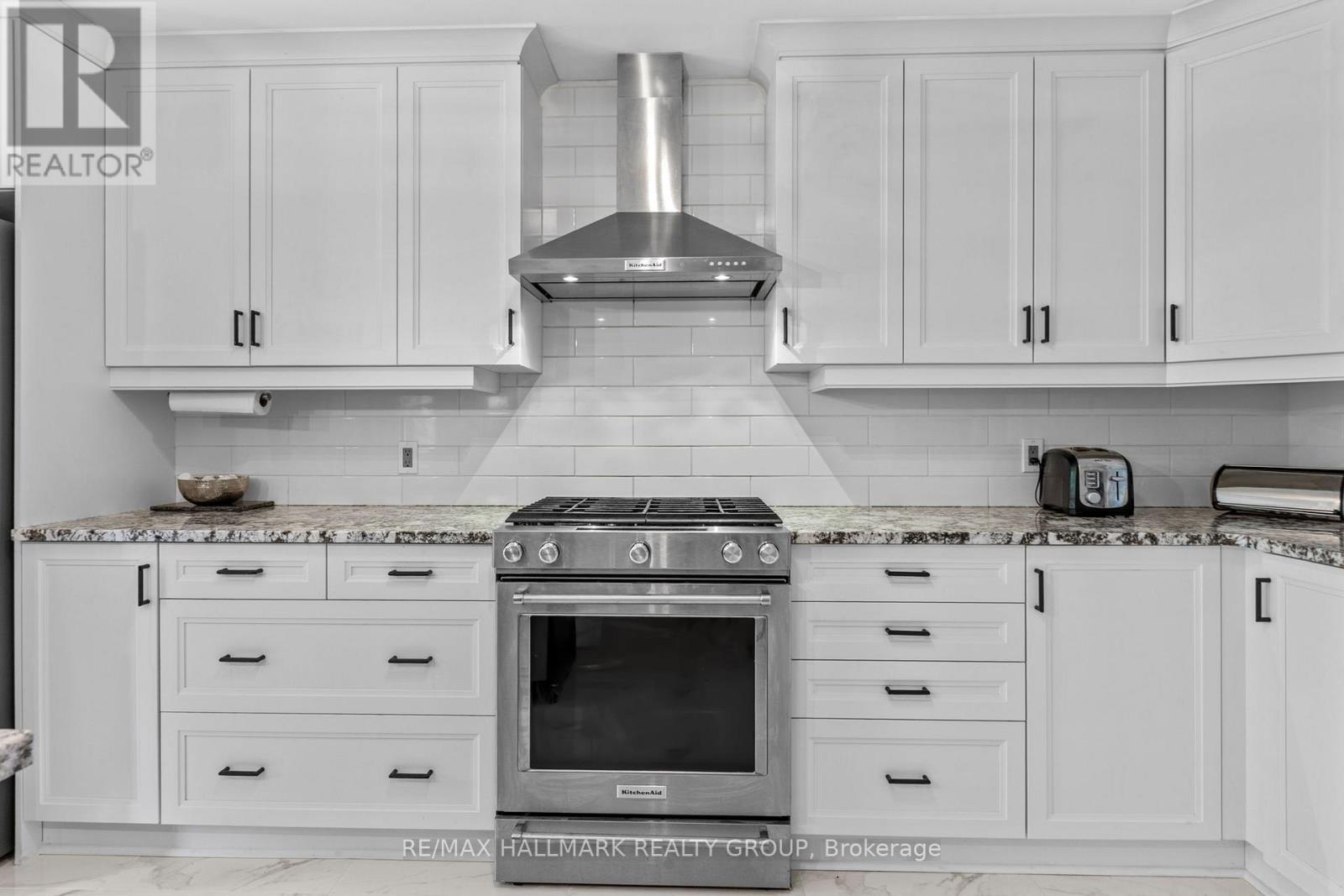 520 David Manchester Road, Ottawa, ON - Indoor Photo Showing Kitchen With Upgraded Kitchen