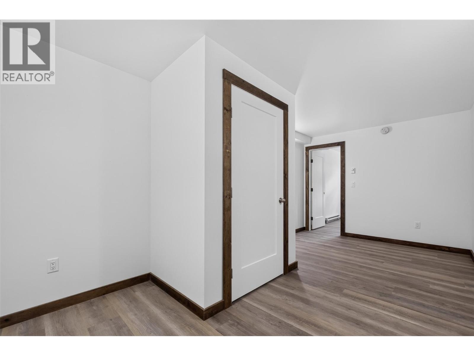 Basement recreation room - 5533 33 Highway Unit# 1, Beaverdell, BC