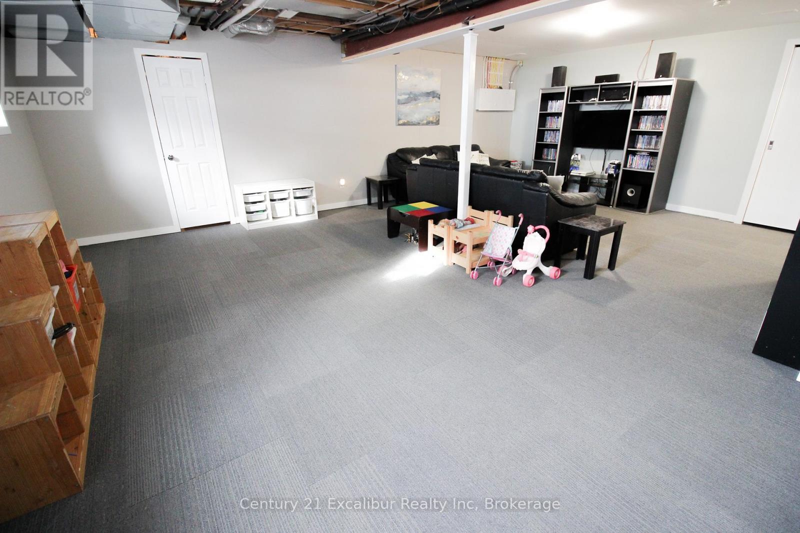 7104 Sixth Line Road W, Centre Wellington, ON - Indoor Photo Showing Basement