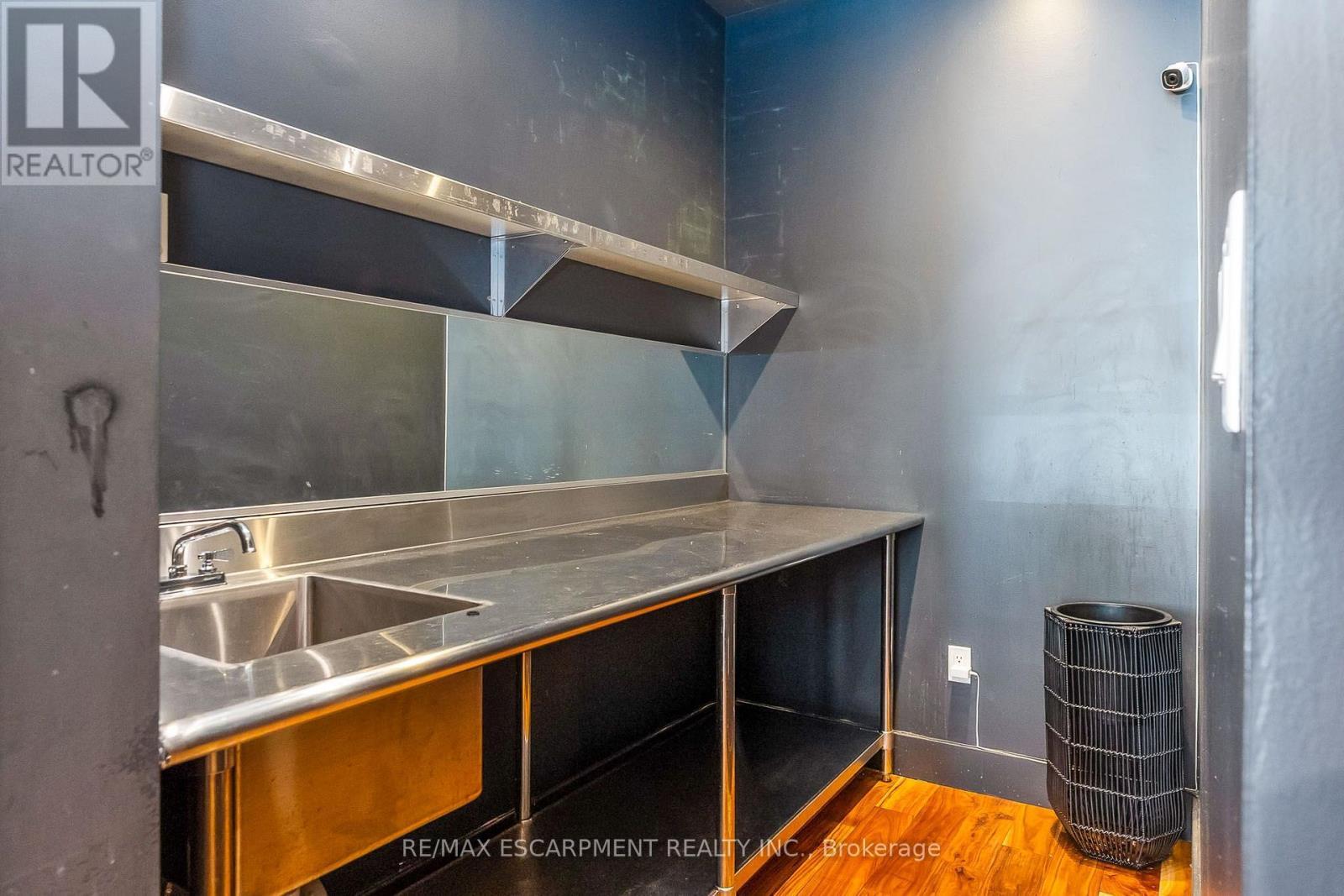 6 John Street N, Hamilton, ON