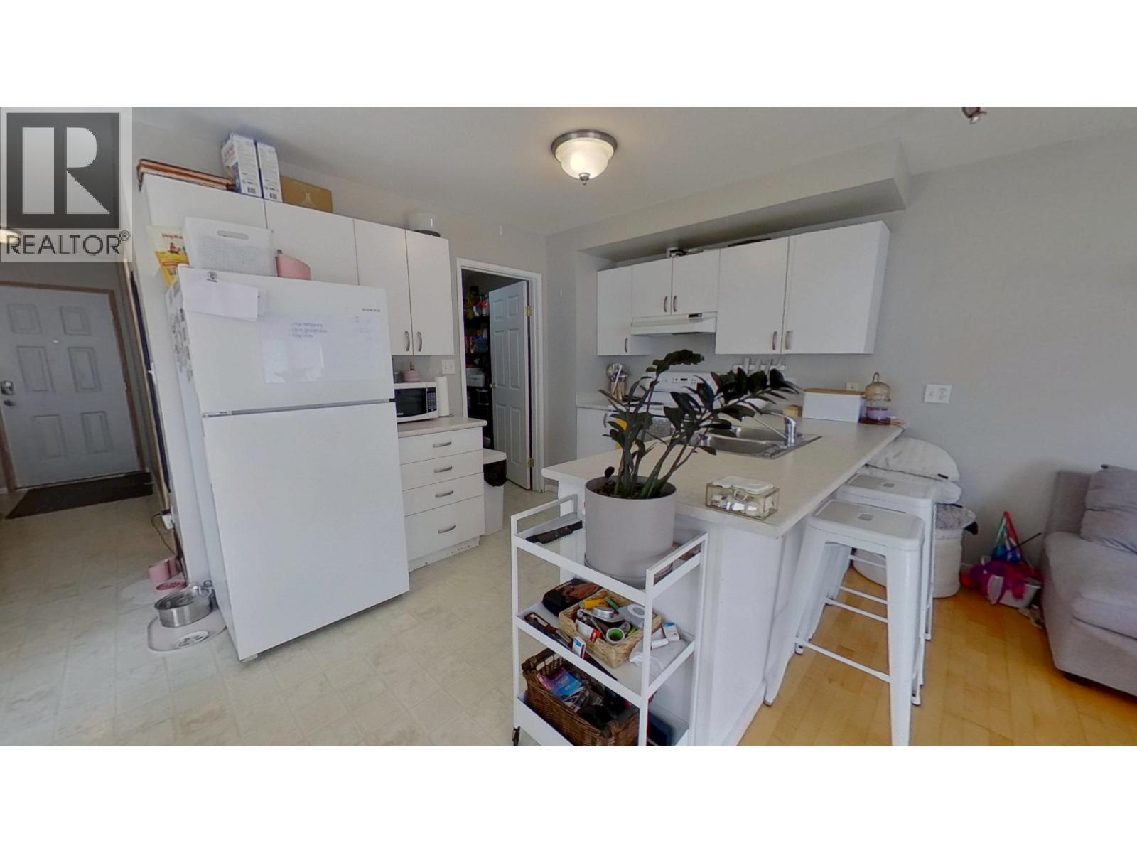 9703 93 Street, Fort St. John, BC - Indoor Photo Showing Kitchen