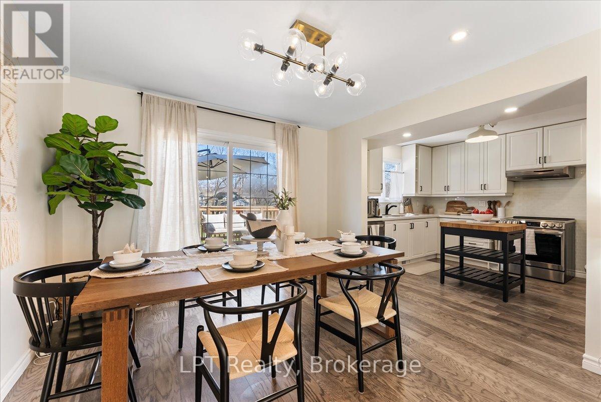 154 Beach Road, Georgina (Keswick North), ON - Indoor Photo Showing Dining Room