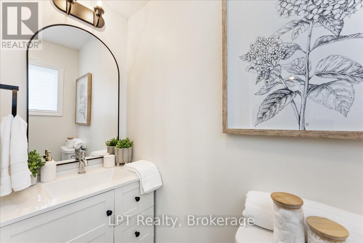 154 Beach Road, Georgina (Keswick North), ON - Indoor