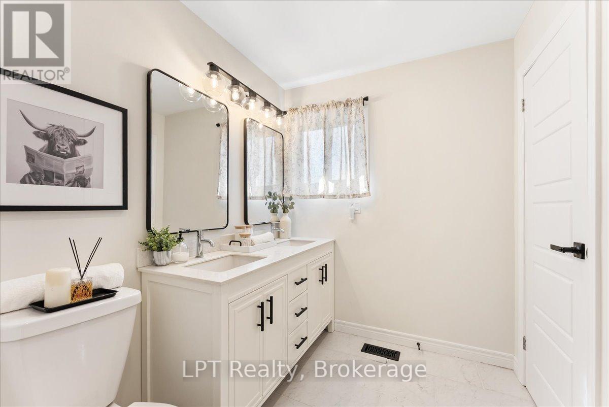 154 Beach Road, Georgina (Keswick North), ON - Indoor Photo Showing Bathroom