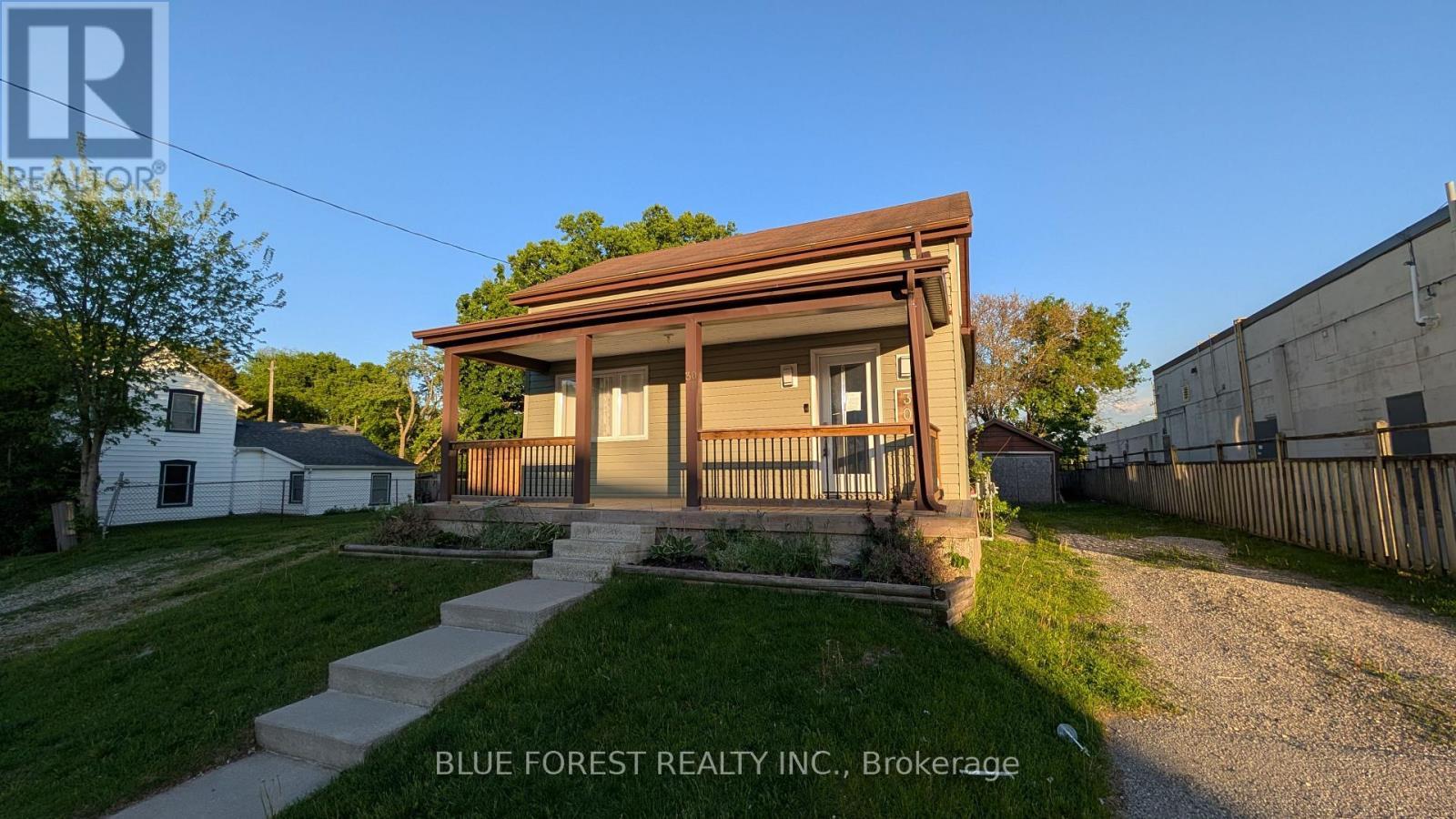 30 Catherine Street, Ingersoll (Ingersoll - North), ON - Outdoor