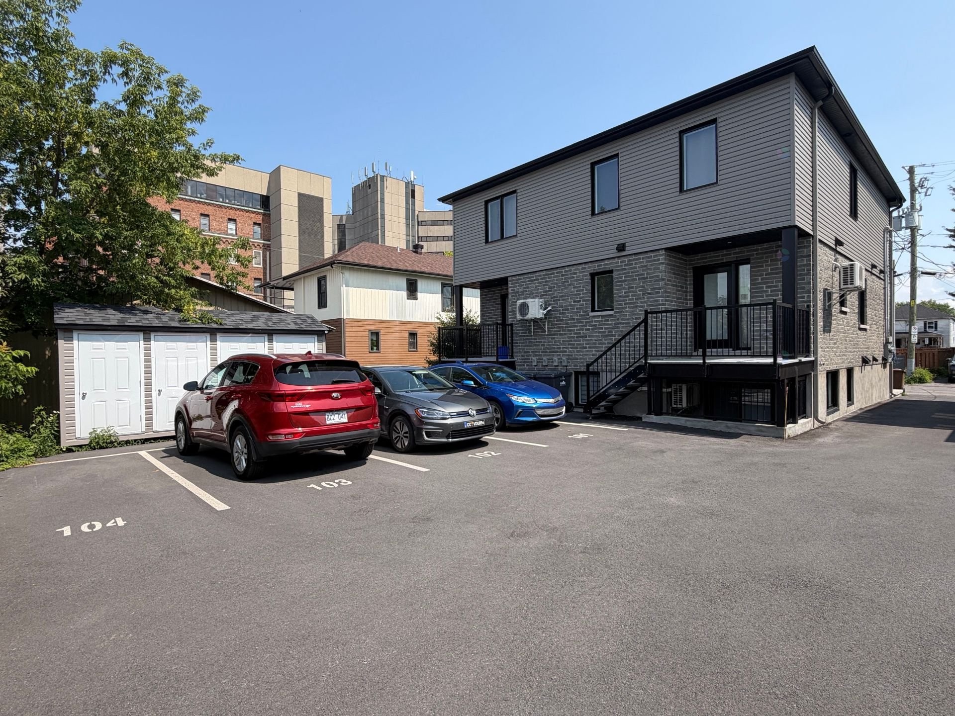 Back of Structure - 101-10 Rue Marie-Rose, Salaberry-De-Valleyfield, QC - Outdoor