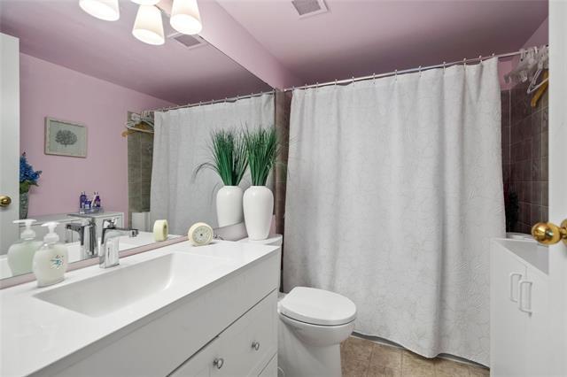 201-85 Swindon Way, Winnipeg, MB - Indoor Photo Showing Bathroom