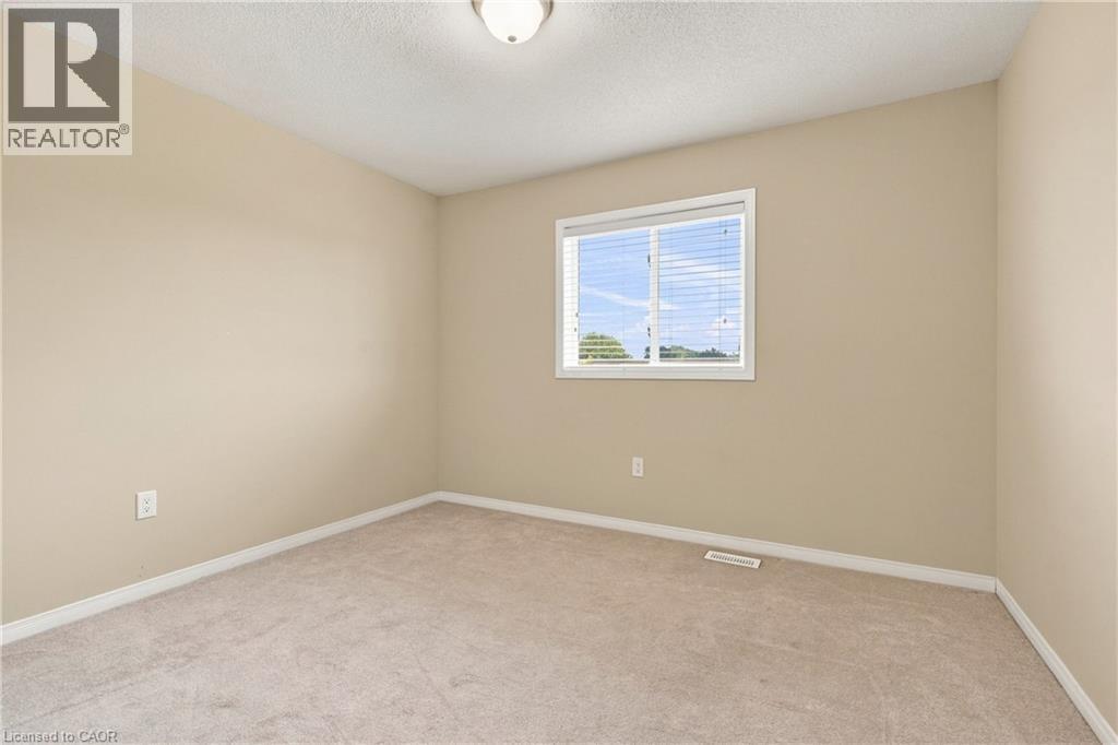 5065 Serena Drive, Beamsville, ON - Indoor Photo Showing Other Room