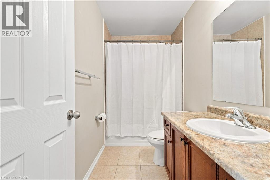 5065 Serena Drive, Beamsville, ON - Indoor Photo Showing Bathroom
