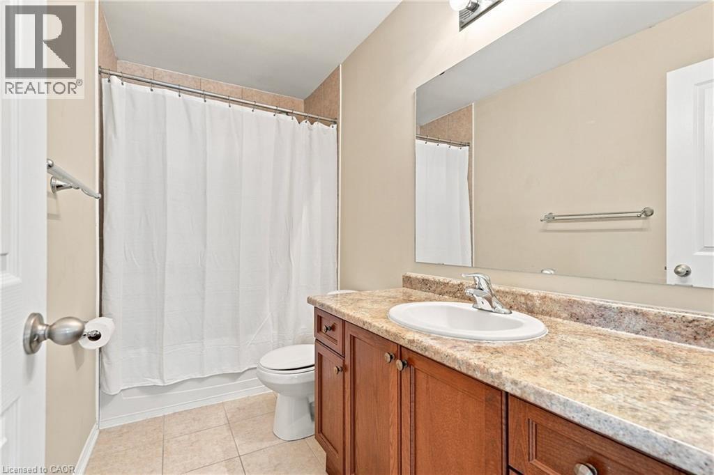 5065 Serena Drive, Beamsville, ON - Indoor Photo Showing Bathroom