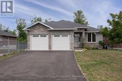 22 LANARK DRIVE Belleville (Belleville Ward), ON K8N 0G5