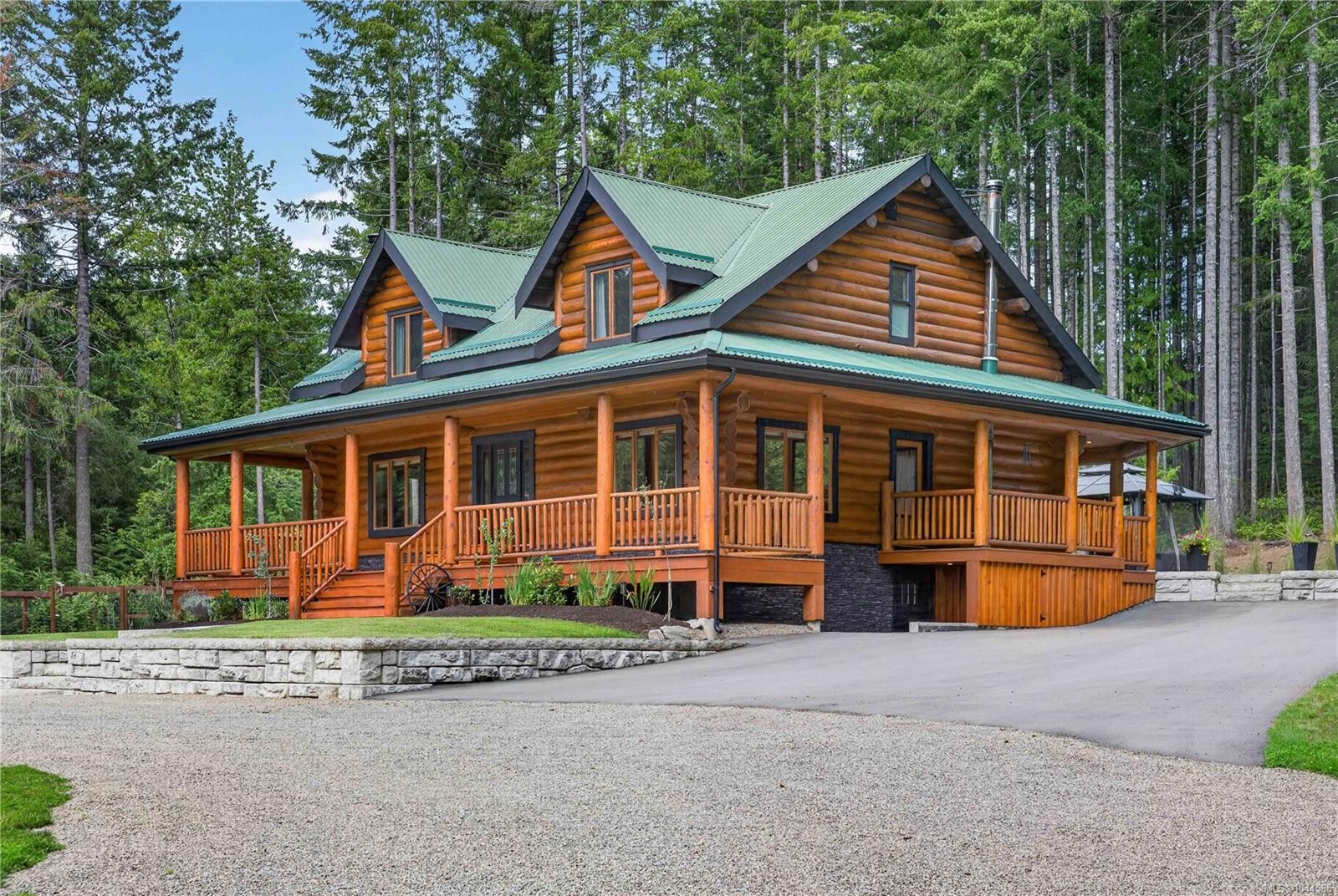 1258 Barr Dr, Merville, BC