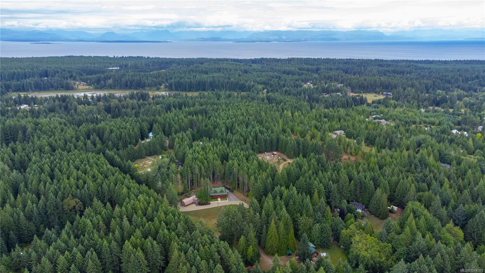 1258 Barr Dr, Merville, BC