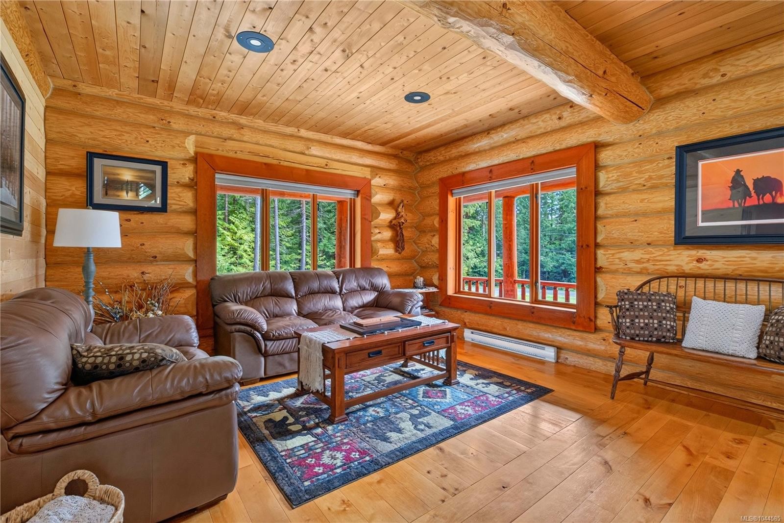 1258 Barr Dr, Merville, BC