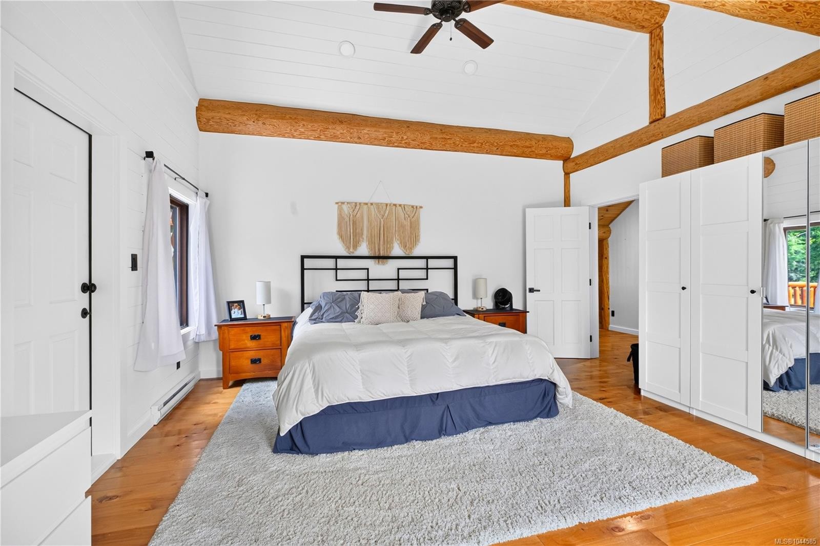1258 Barr Dr, Merville, BC
