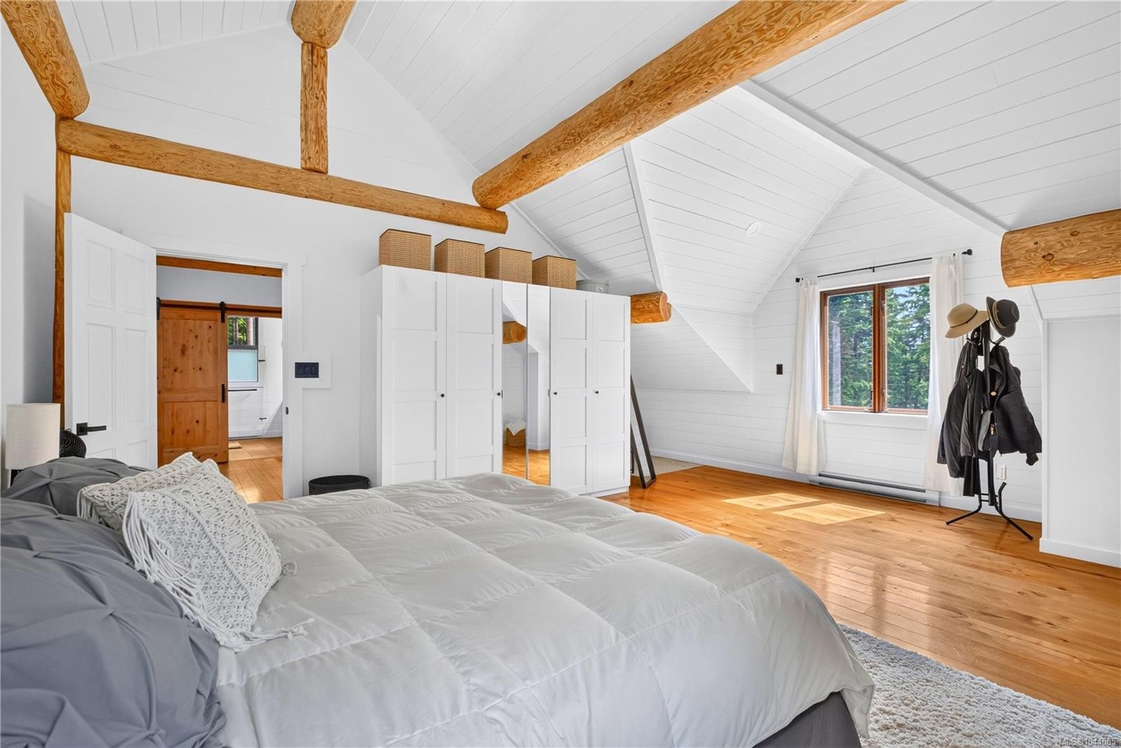 1258 Barr Dr, Merville, BC
