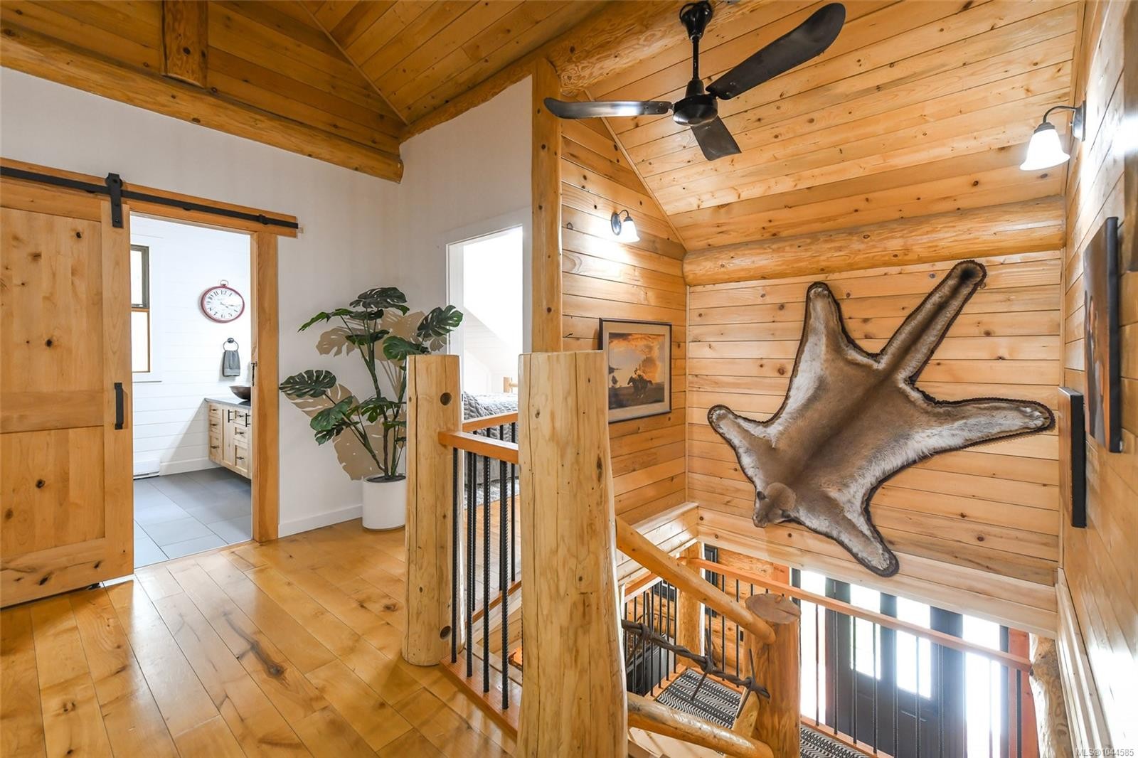 1258 Barr Dr, Merville, BC