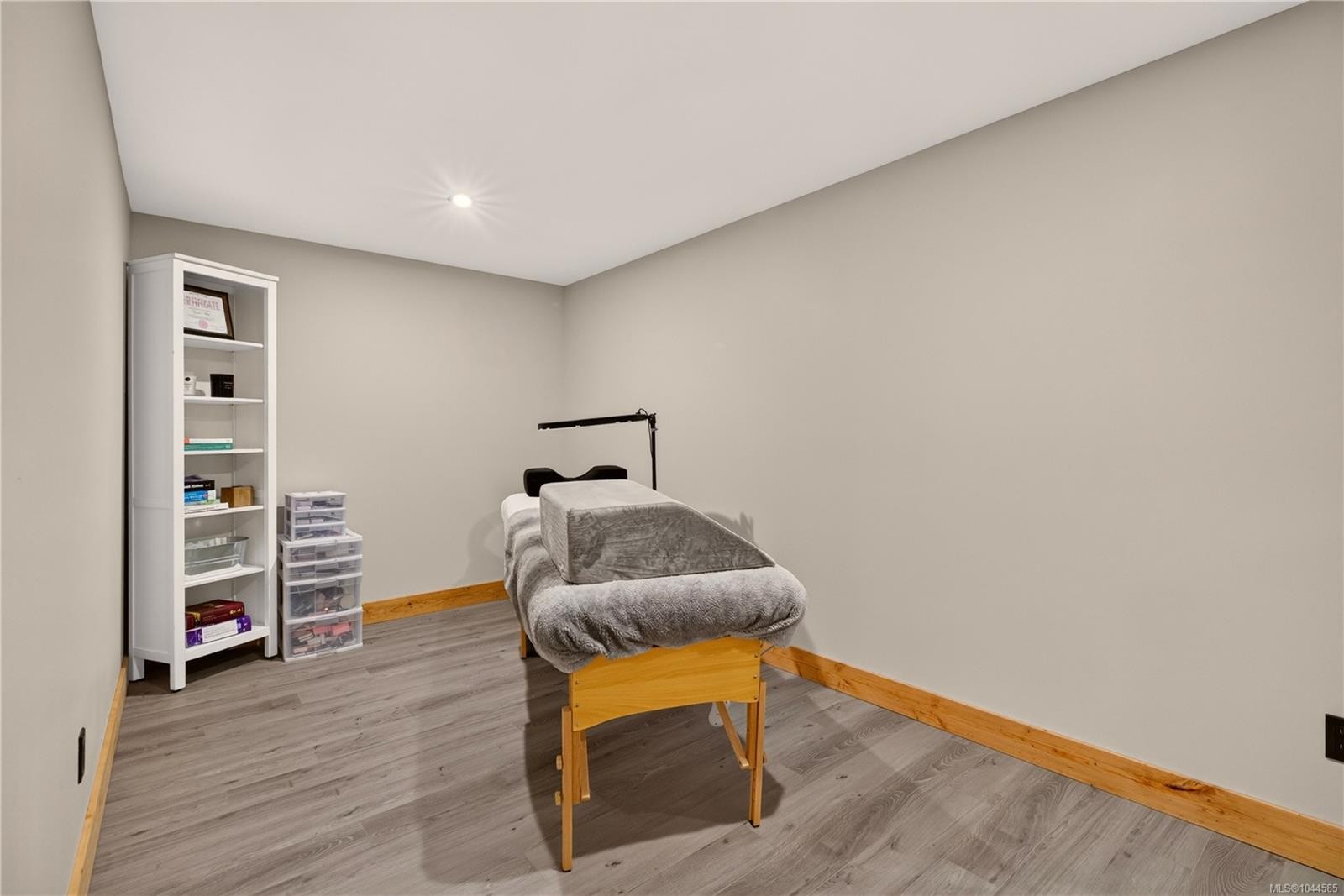 1258 Barr Dr, Merville, BC